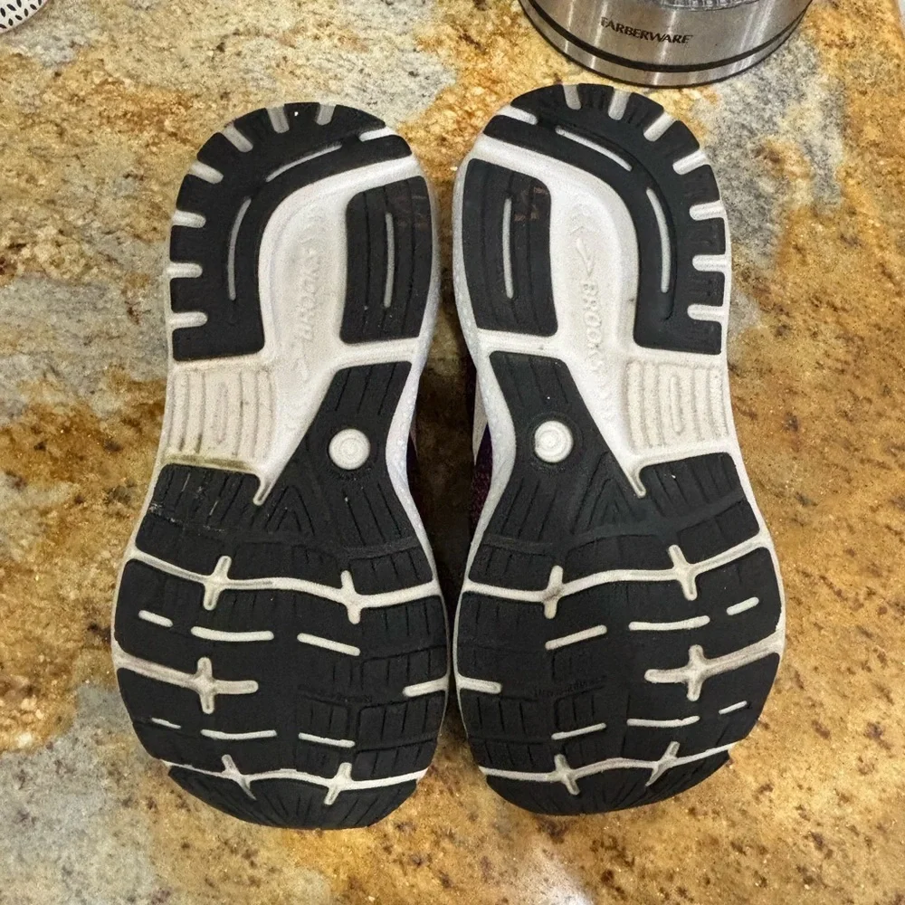 Brooks ghost size 6.5 - Picture 9 of 9